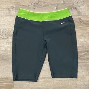 Nike Cropped Workout Pants
